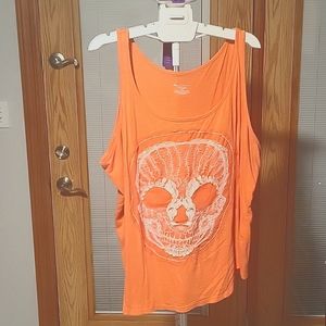 Plus size 22/24 tank top with crocheted skull embellishment